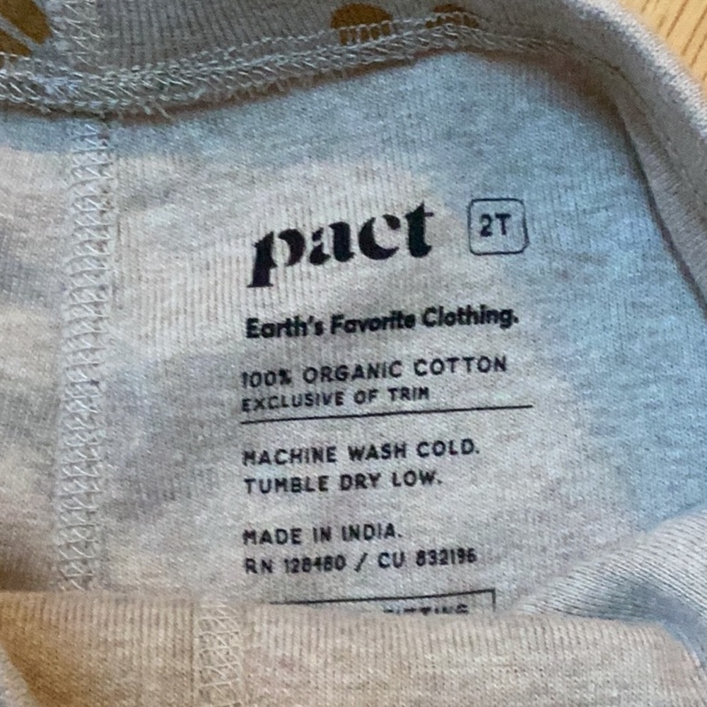PACT organic cotton gingerbread pajama set size 2t - Picture 8 of 8